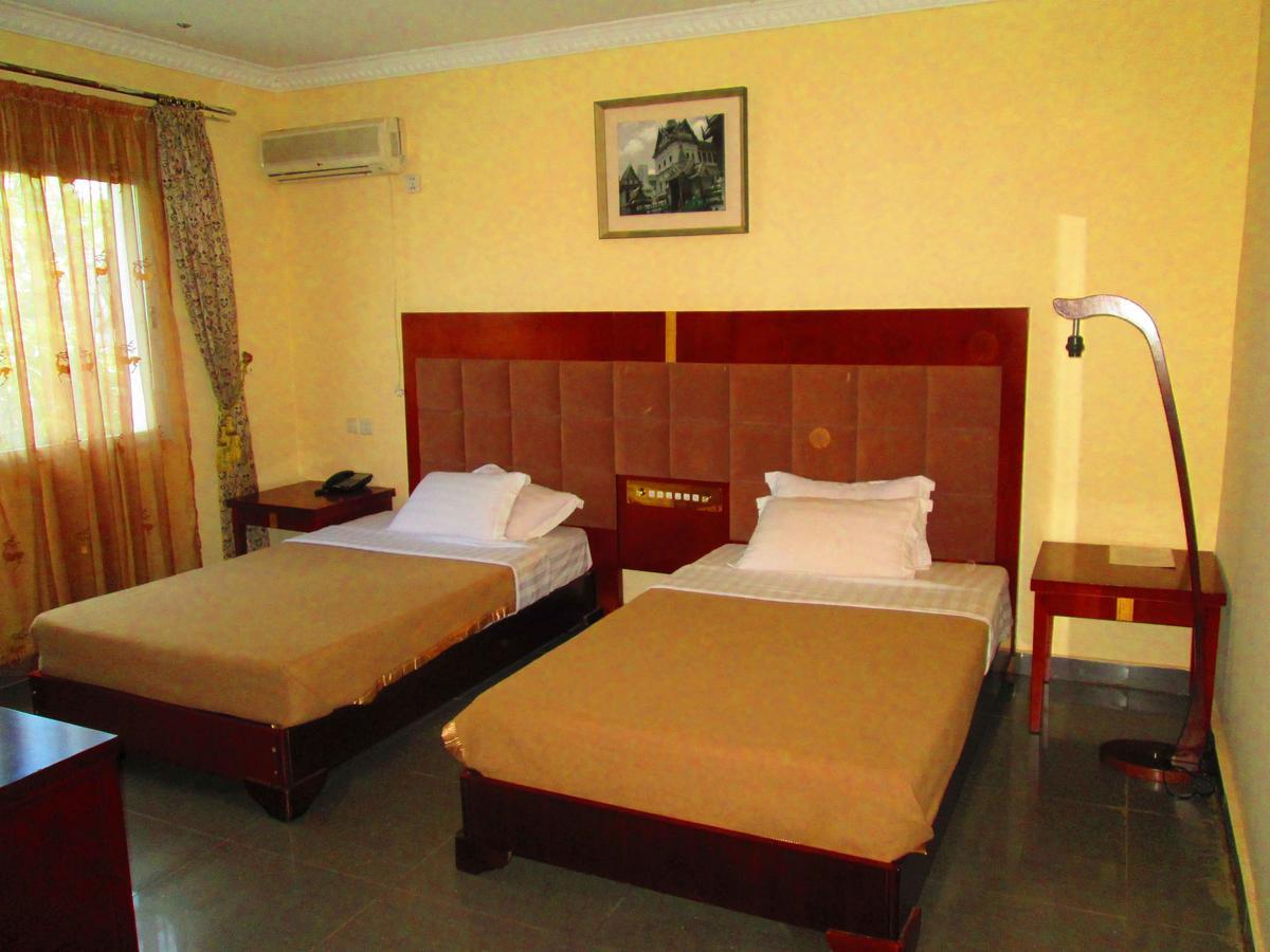 Rabi Hotel Lubumbashi Extérieur photo