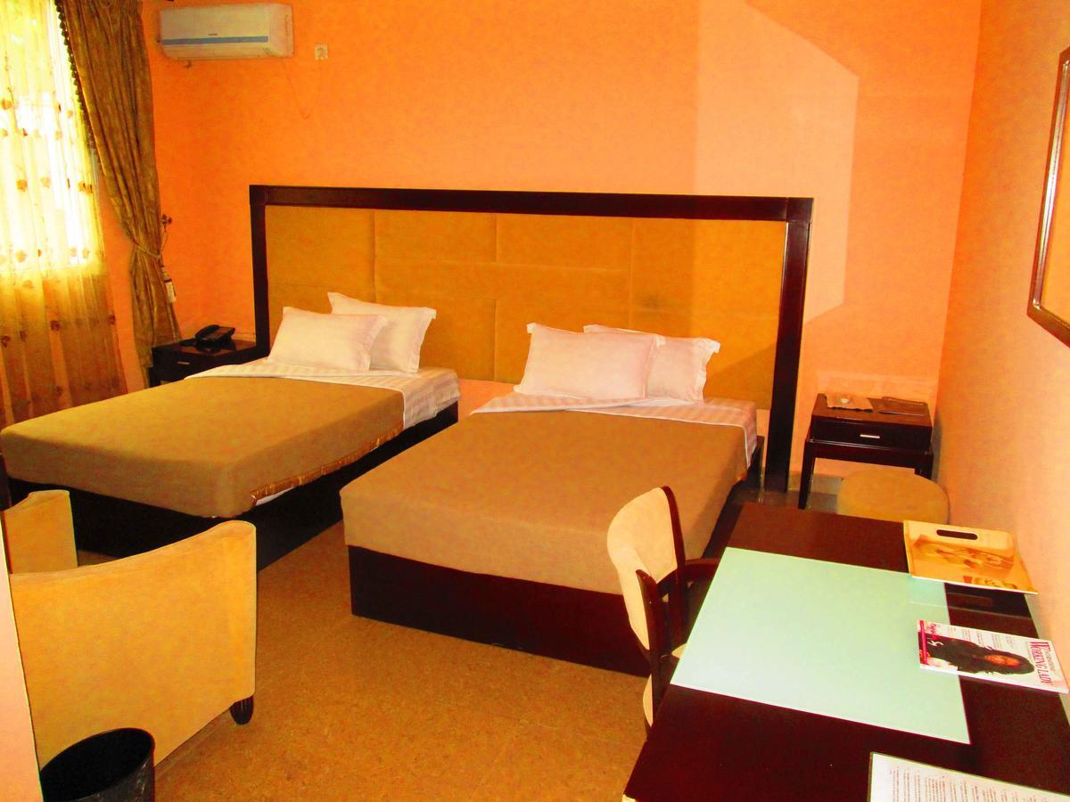 Rabi Hotel Lubumbashi Extérieur photo